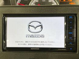 【純正ナビ】人気の純正ナビを装備しております。ナビの使いやすさはもちろん、オーディオ機能も充実！キャンプや旅行はもちろん、通勤や買い物など普段のドライブも楽しくなるはず♪
