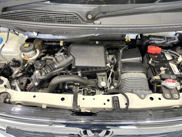 親切・丁寧な専門メカニックスタッフが応対！・車検・点検整備・事故等の修理などアフターサービスも安心。お車のカスタマイズもネクステージのサービススタッフまでご相談ください！