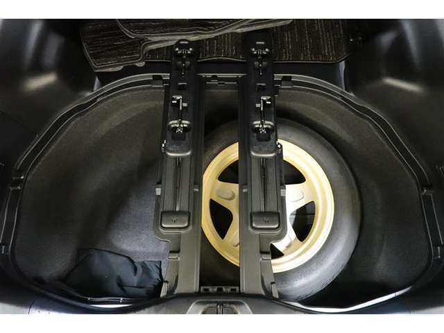 スペアタイヤ（応急用タイヤ）