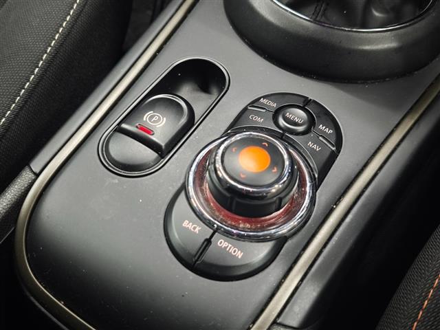 【五感で較べる】のコンセプトのもと、全車試乗も可能となっております。お気軽にスタッフにお尋ね下さい！！