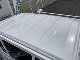 こちらルーフ周りの写真になります！ご納車前には仕上げを行い、ご満足いただける状態でご納車させていただいております！また、数種類のコーティングもご用意しておりますので、車の仕上げには自信があります！