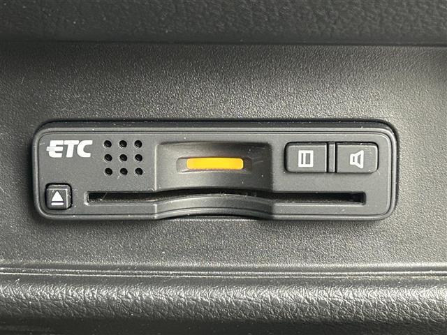 ◆【ETC】有料道路を利用する際に料金所で停止することなく通過できる、ETC車載器（ノンストップ自動料金収受システム機器）が装備されています。セットアップを行うことで利用可能になります。
