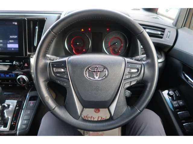 在庫車は店舗を移動している場合がございますので、御来店前に在庫の確認をして頂きます事をお勧めいたしております。