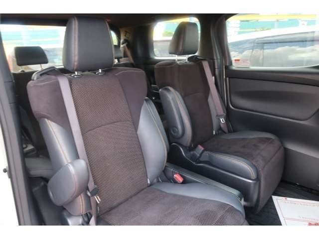 在庫車は店舗を移動している場合がございますので、御来店前に在庫の確認をして頂きます事をお勧めいたしております。