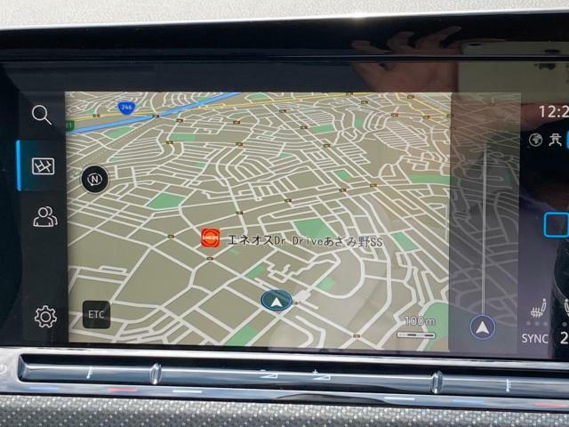 スマートフォン用アプリ[Apple CarPlay][Android Auto]対応の純正ナビ Discover Pro を装備、ラジオのほか、地デジTVチューナー、Bluetoothも対応しています