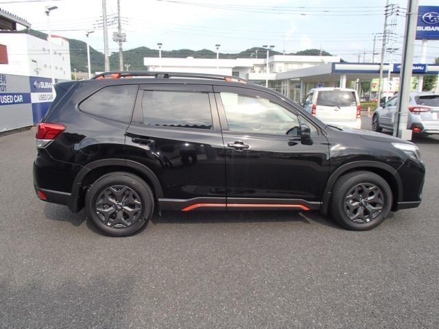 株式会社AISは、安心・信頼のできる中古車流通のために、公平な立場の第三者機関として厳正な中古車検査を行っています。AISの評価は、S点からR点までの10段階で表示されます。