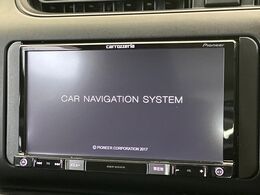 【ナビゲーション】目的地までしっかり案内してくれる使いやすいナビ。Bluetooth接続すればお持ちのスマホやMP3プレイヤーの音楽を再生可能！毎日の運転がさらに楽しくなります！！