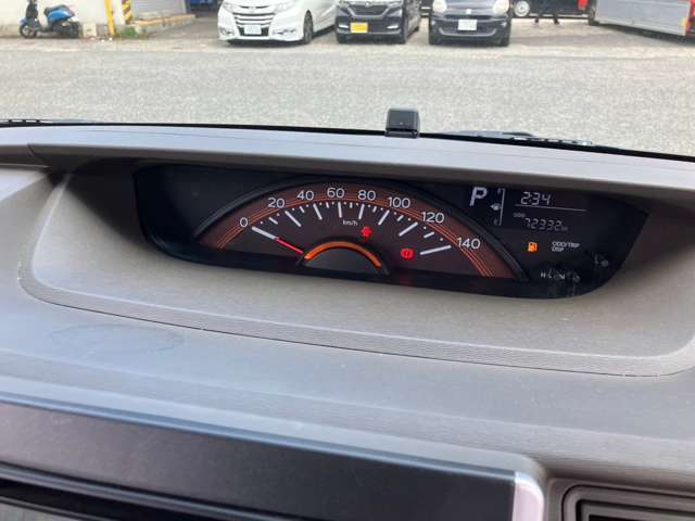 ★お車でお越しの際★ご来店の際は、ぜひ一度お電話の上、ご来店ください！お車でお越しの際は、大通り側より入れますよう店舗前のスペースを空けておきます。スムーズな対応のため、ご協力いただけますと幸いです！
