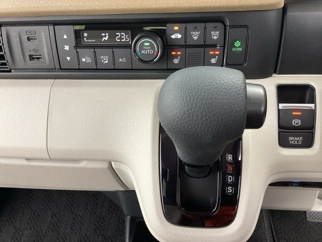 この度は、当店のお車をご覧いただきまして誠にありがとうございます。お気軽にお問い合わせください。