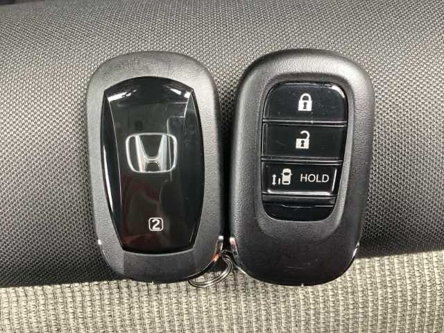 便利なスマートキー2個付きです。