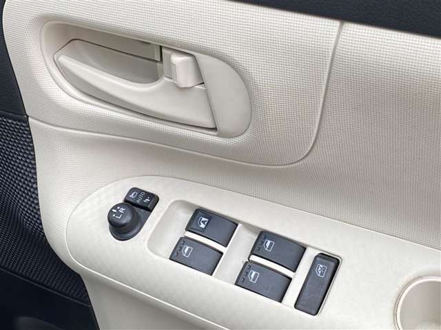 運転席窓操作部