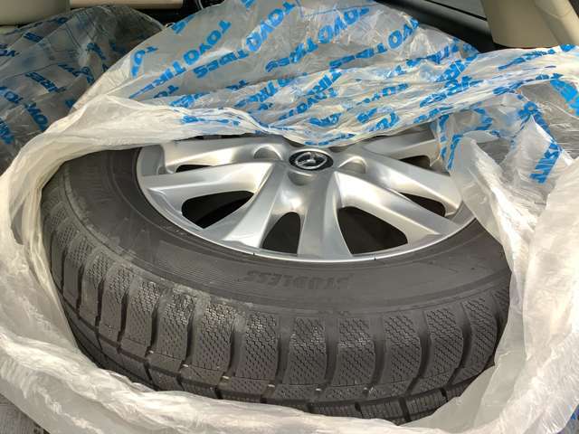 こちらはスタッドレスタイヤです！