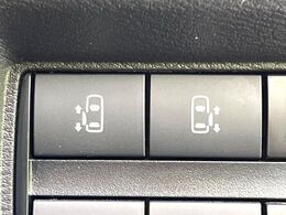 【両側パワースライドドア】スマートキーや運転席のスイッチで後席両側スライドドアの開閉が可能♪電動だから力を入れてドアを開ける必要が無く、小さなお子様でも簡単に開け閉めでき快適です♪