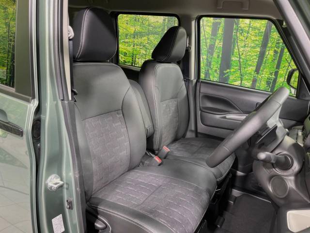 運転席シート廻りは使用感も少なく、良好な状態となっています。丁寧に使われていたことがよくわかりますね。