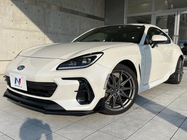 大好評のボディコーティング「弾スプラッシュコート」もご納車までに施工可能。通常のガラスコートと異なる、耐久年数6年の無機質ガラスコーティングが、ボディをキレイな状態に保ってくれます。