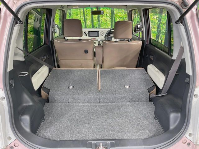 普段のお買い物や通勤、送迎等に十分な荷室スペースを確保しております。セカンドシートを倒すと、大きな荷物の積載も可能です♪