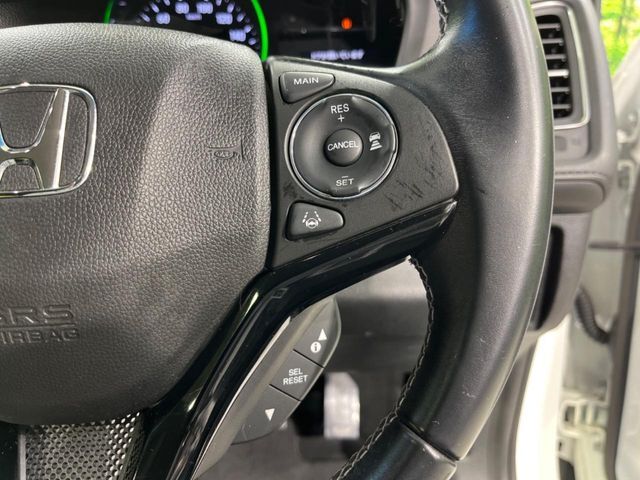 【アダプティブクルーズコントロール】高速道路での長距離走行が楽に！！自動で速度を保つクルーズコントロールが、衝突軽減システムと連携し、前方の車両を感知して車間を保つように速度調節してくれます！！