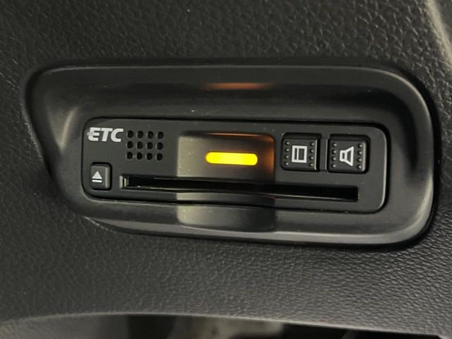 【ETC】高速道路の料金所をストレスなく通過！話題のスポットやサービスエリアに多い「スマートIC」利用時は必須のアイテムです。当店でセットアップを実施、ご納車当日からすぐにご利用いただけます！