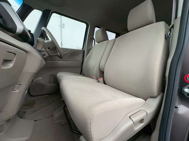 KiNDはニーズに合わせたオーダーメイドな買い方ができる■ドラレコやバックカメラなどのオプション装備から業界高水準の充実の有償保証をご用意■組み合わせ方は約2,000通り！！■