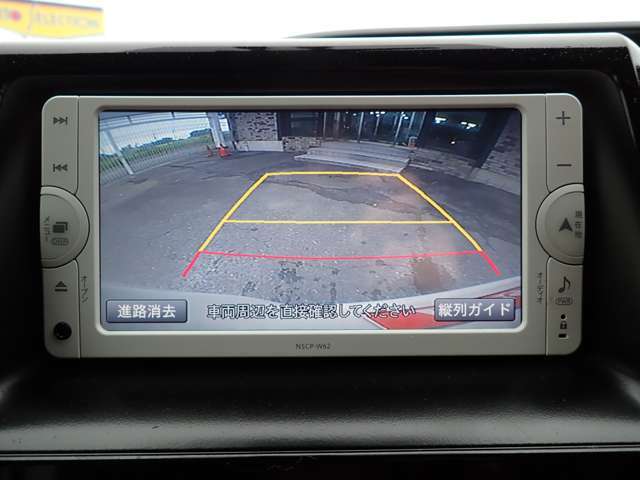 バックカメラ装備です☆　苦手な車庫入れも安心です！！