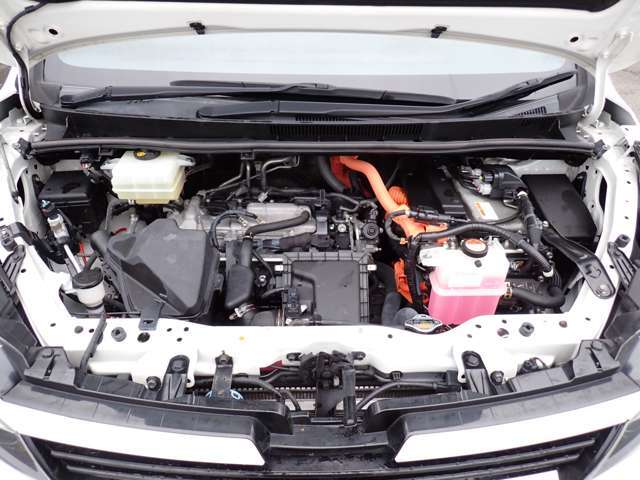 エンジンは快調です！お車の事なら、何でもお気軽にご相談下さい！
