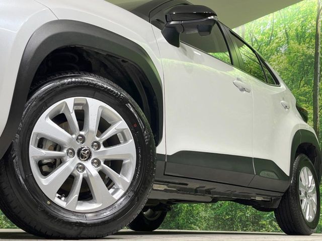 【16インチアルミホイール】外観にマッチしたアルミホイールを装着しております。各種アルミホイールや、スタッドレスタイヤも取扱いしております。是非ご相談ください♪