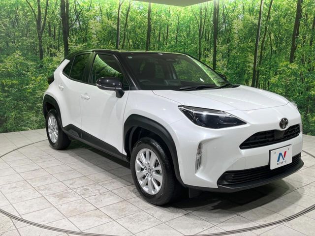 高透明度のガラス皮膜で撥水はもちろん、上質なツヤ・光沢を実現。紫外線や酸性雨から大切な愛車を保護し、色あせ・劣化を防止。「弾スプラッシュコート」、「弾プリミッサコート」からお選びいただけます。