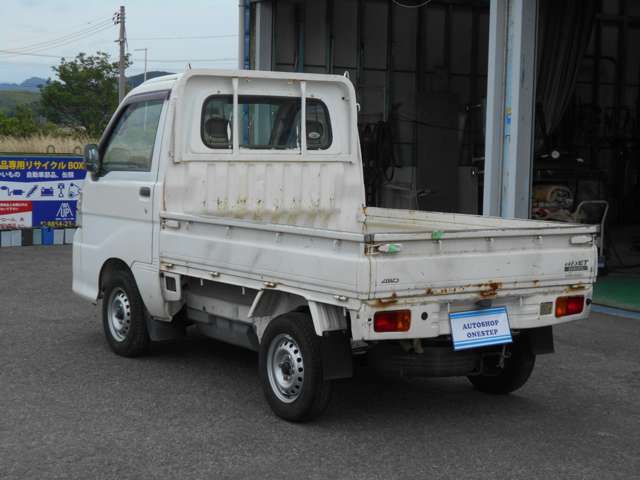 お車の知識がなくても大丈夫です！皆様のご来店をスタッフ一同、心よりお待ちしております。