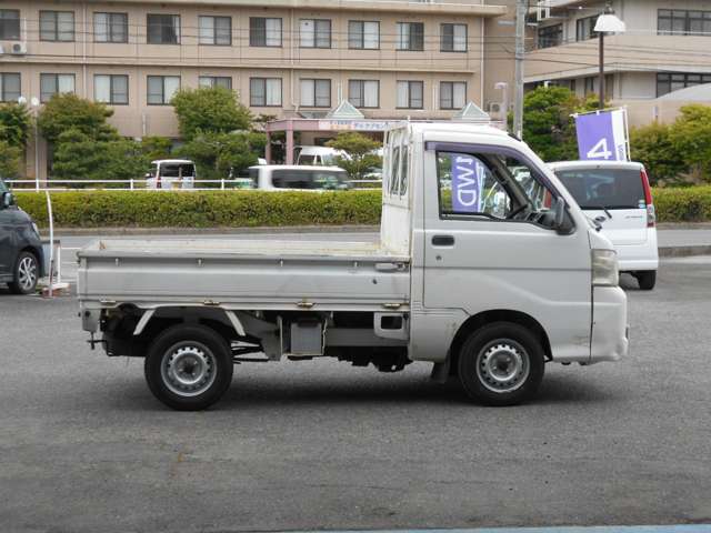 運転者にとっては日々使用することとなる運転席です。運転席が快適だと運転に集中することができますね。