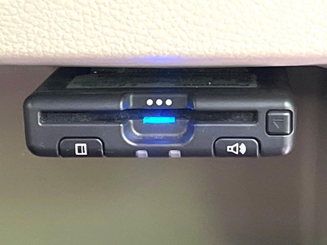 【ETC】高速道路の料金所をストレスなく通過！話題のスポットやサービスエリアに多い「スマートIC」利用時は必須のアイテムです。当店でセットアップを実施、ご納車当日からすぐにご利用いただけます！