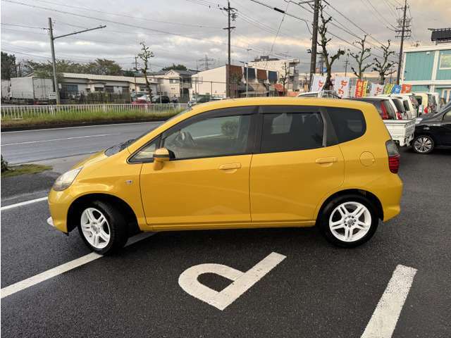 総額金額の中には車検2年（自社整備付）、自動車税、無料保証もすべて含んでおります！ご安心ください！おまかせください！直通TEL052-619-6662