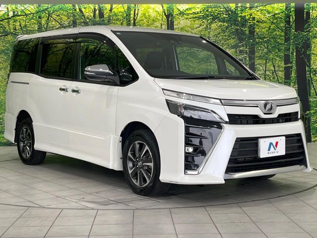 大好評のボディコーティング「弾スプラッシュコート」もご納車までに施工可能。通常のガラスコートと異なる、耐久年数6年の無機質ガラスコーティングが、ボディをキレイな状態に保ってくれます。