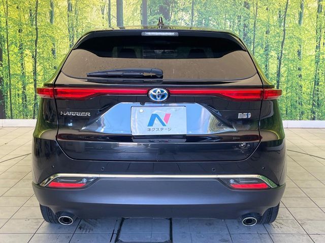 安心の最長10年・走行無制限保証（有償）をご用意。保証内容も充実はもちろん、無料点検＆オイル交換や、年中無休の全国・24時間ロードサービスも付帯されておりますのでご安心下さい。