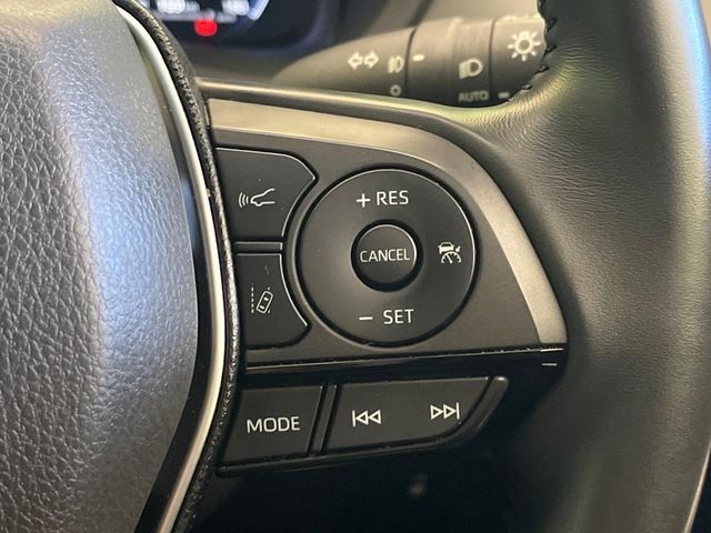 【レーダークルーズコントロール】高速道路での長距離走行が楽に！！自動で速度を保つクルーズコントロールが、衝突軽減システムと連携し、前方の車両を感知して車間を保つように速度調節してくれます！！