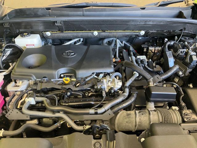 親切・丁寧な専門メカニックスタッフが応対！・車検・点検整備・事故等の修理などアフターサービスも安心。お車のカスタマイズもネクステージのサービススタッフまでご相談ください！