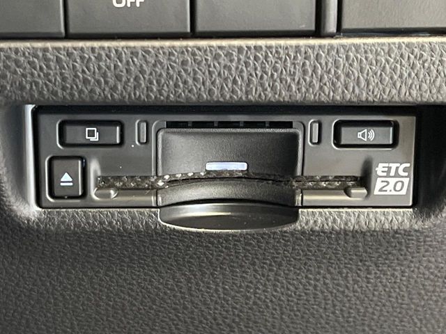 【ETC】高速道路の料金所をストレスなく通過！話題のスポットやサービスエリアに多い「スマートIC」利用時は必須のアイテムです。当店でセットアップを実施、ご納車当日からすぐにご利用いただけます！