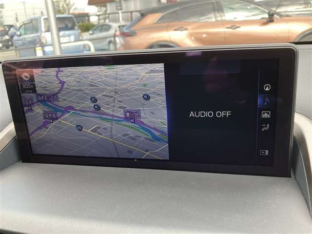 純正のメモリーナビとなります。バージョンアップデータ販売は年2回あります。