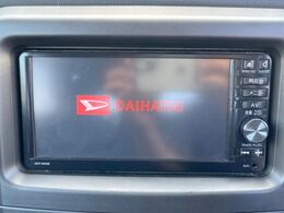 【ナビゲーション】目的地までしっかり案内してくれる使いやすいナビ。Bluetooth接続すればお持ちのスマホやMP3プレイヤーの音楽を再生可能！毎日の運転がさらに楽しくなります！！