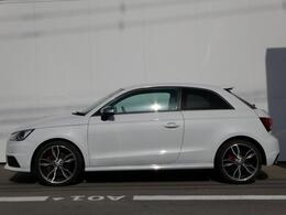 気になる車両がございましたら、お気軽に店舗までご連絡くださいませ。TEL 00786003398149(通話料無料)担当　手塚までご連絡お待ちしております