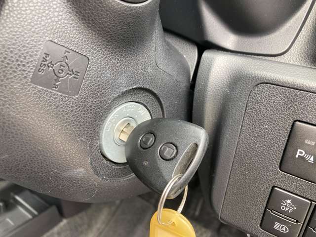 車内もクリーニング後納車させていただきます（＾v＾）♪◎TAX生駒店　TEL:0743-85-6476