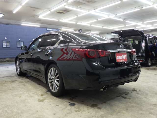 オートエムワンには多数車種様々な在庫がございます。きっとお気に入りの1台に出会えるはずです！