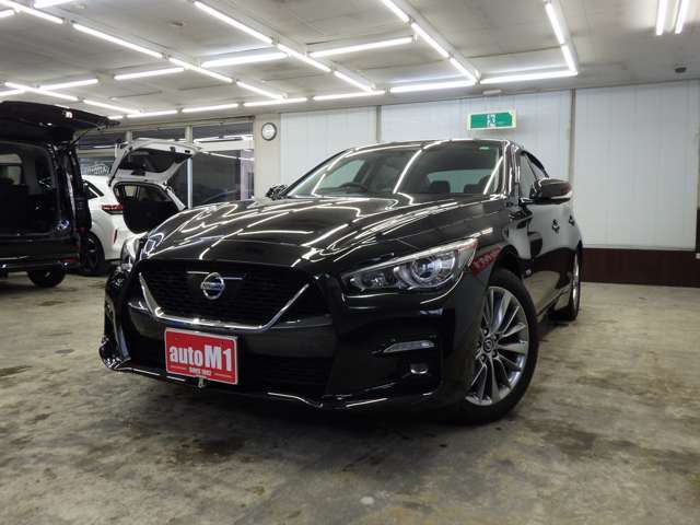 気持ち良く新しいカーライフがスタートできます様全車内外装クリーニングを実施しております。