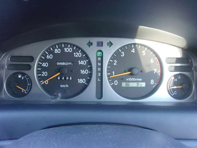 49000キロの実走行です！　納車前には、法定点検と必要な整備を実施して、ご納車をさせていただきます。その費用もお支払い総額に含まれております！