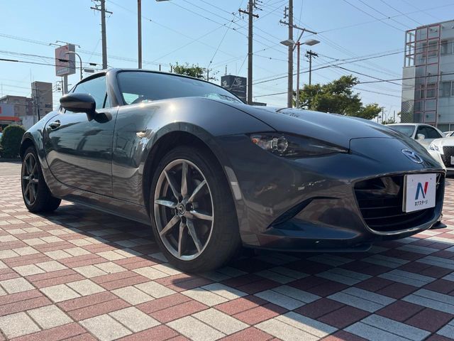大好評のボディコーティング「弾スプラッシュコート」もご納車までに施工可能。通常のガラスコートと異なる、耐久年数6年の無機質ガラスコーティングが、ボディをキレイな状態に保ってくれます。
