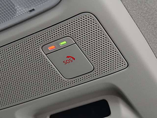 「SOSコール」が付いています。交通事故や急病などの緊急時に、専門のオペーレーターが消防司令センターや警察に迅速に連絡し、緊急車両の手配をサポートします。