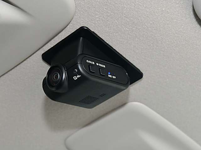 ドライブレコーダーが付いていますので万が一の時も安心です。