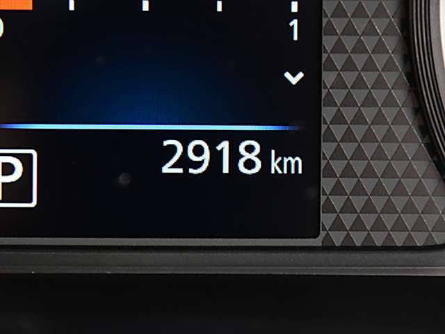 入庫時の走行距離です。当社の試乗車として使用していましたので少ない走行の車両です。