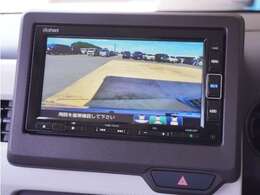◆バックカメラ◆リバースにするだけで映ります、後方の安全確認や、狭い駐車場での車庫入れ、雨の日や夜間など視界の悪い時に便利です！安全にバックする為には欠かせない装備です。
