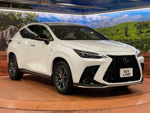 大好評のボディコーティング「弾スプラッシュコート」もご納車までに施工可能。通常のガラスコートと異なる、耐久年数6年の無機質ガラスコーティングが、ボディをキレイな状態に保ってくれます。