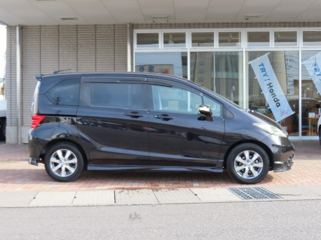 ご納車の後のお手入れが楽♪なボディーコーティングや、ガラスコーティング、下回り塩害防錆塗装などもご用意しております★お気軽にご相談下さい